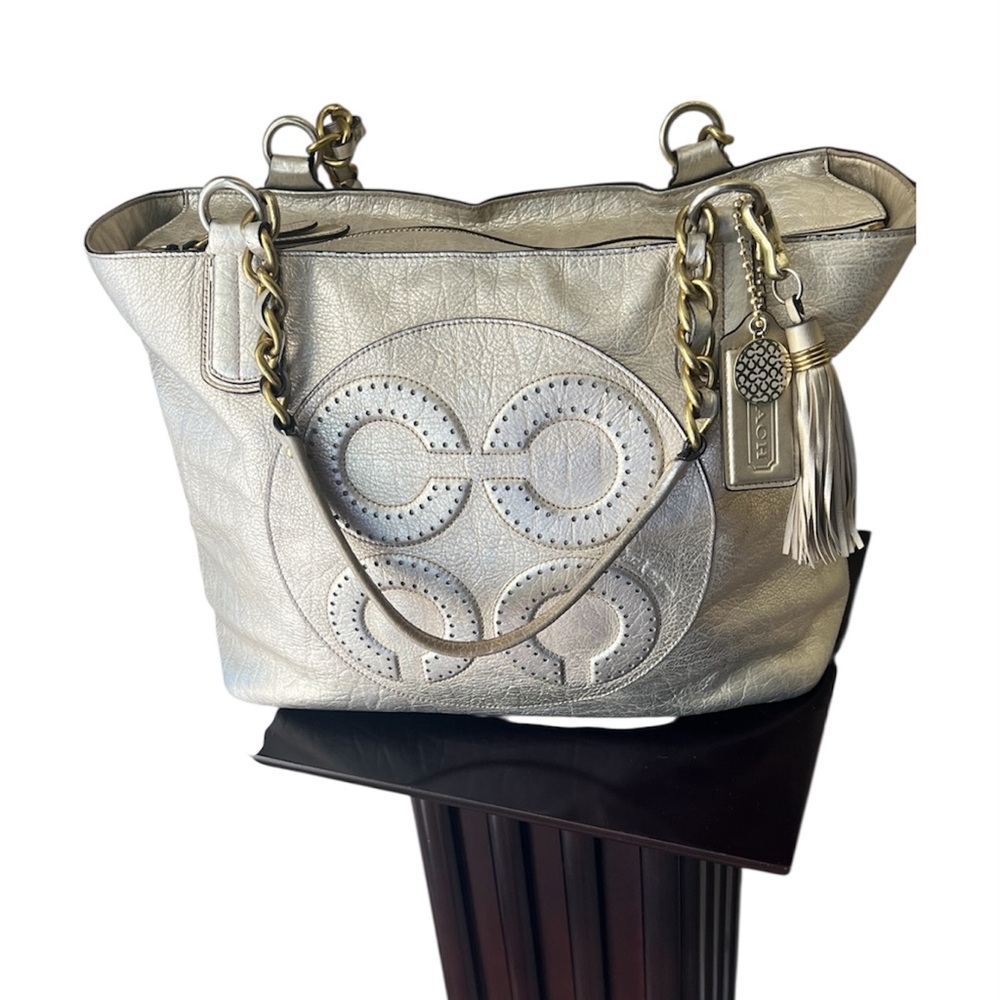 🔥HOST PICK🔥 Coach Colette Gold Leather Tote Bag